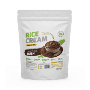 RICE CREAM è una crema di riso istantanea ottenuta da riso di alta qualità, studiata e formulata per offrire una fonte di carboidrati pratica, altamente digeribile e versatile. È disponibile nella versione Natural, ideale per ogni tipo di preparazione, e in numerose deliziose varianti aromatizzate, dolcificate senza zuccheri aggiunti, per soddisfare anche i palati più esigenti senza rinunciare a un profilo nutrizionale equilibrato.